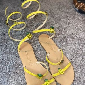 a’biddikkia flat gladiator sandals